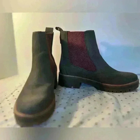 Timberland Pull-on Lug Boots NWOT - Picture 8 of 13